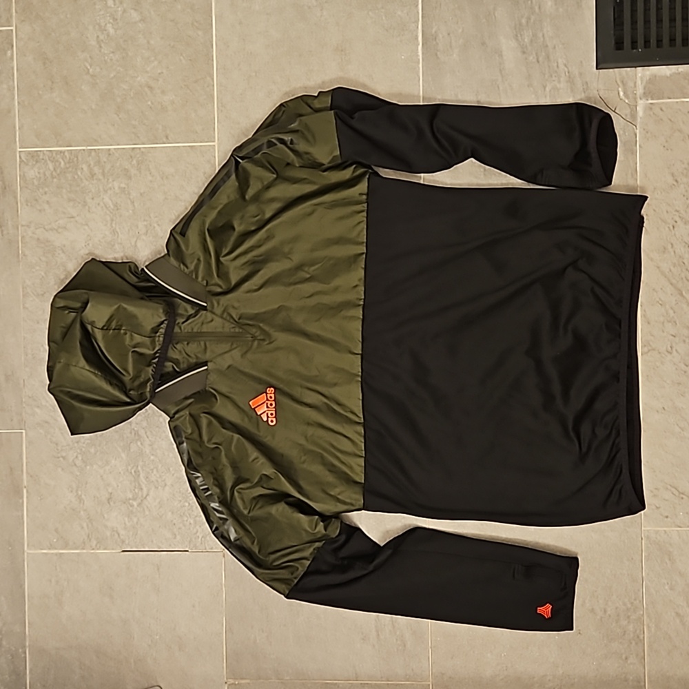 Adidas Men's Small Tango Black & Army Green Windbreaker